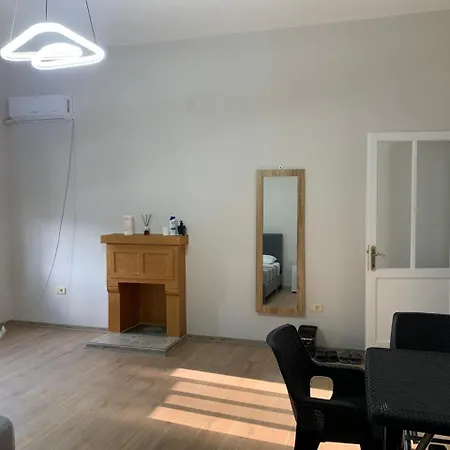 Daily Albania * Tirana