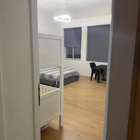 Daily Albania * Tirana